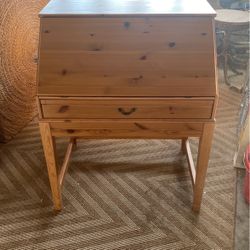 Sweet Little Wooden Desk 