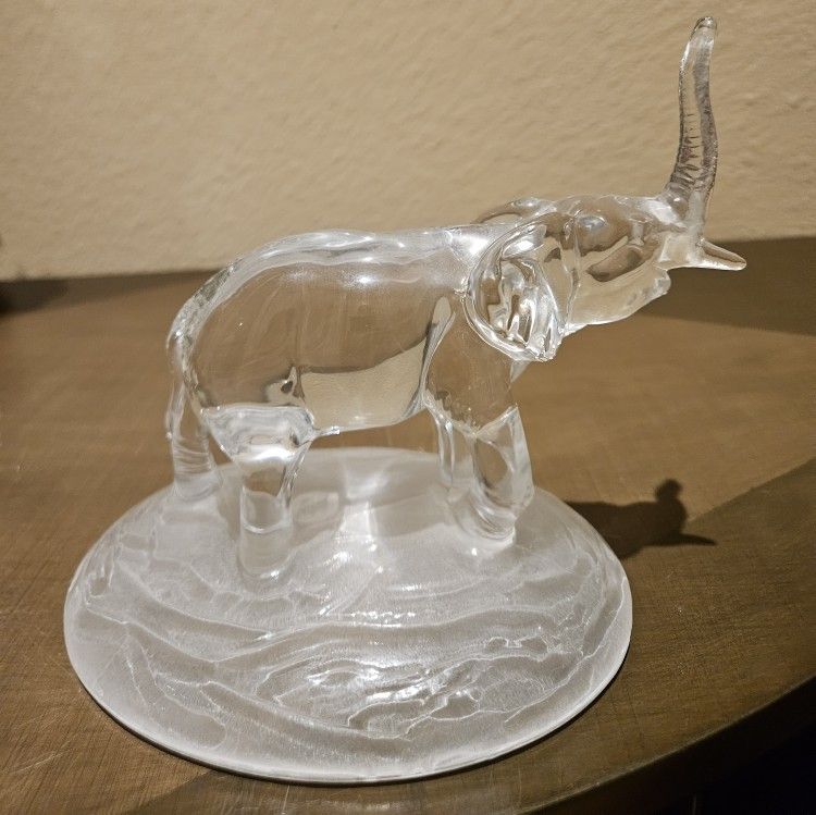 Cristal D'Arques France Glass 24% Lead Crystal Elephant Figurine Sculpture