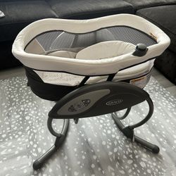 Greco Duo Glider Bassinet 