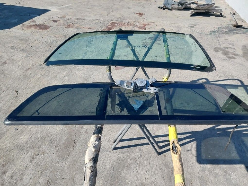 Tacoma Windshield Front And Rear Oem Tacoma Vidrio De Enfrente