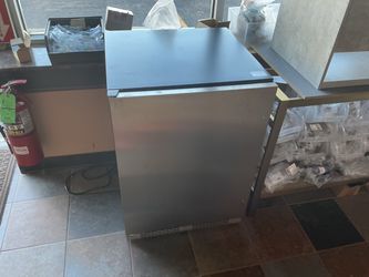 Avallon 24" Built-In Undercounter Compact Refrigerator