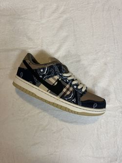 Nike SB Dunk Low “Travis Scott”