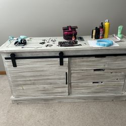 Dresser /  TV Stand 3 Drawer-2 Shelves 
