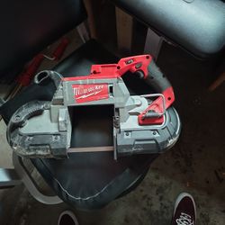 2729-20 Milwaukee Deep Cut portaband Saw