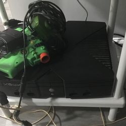 OG XBOX WITH GUN and WHEEL PLUS GAMES