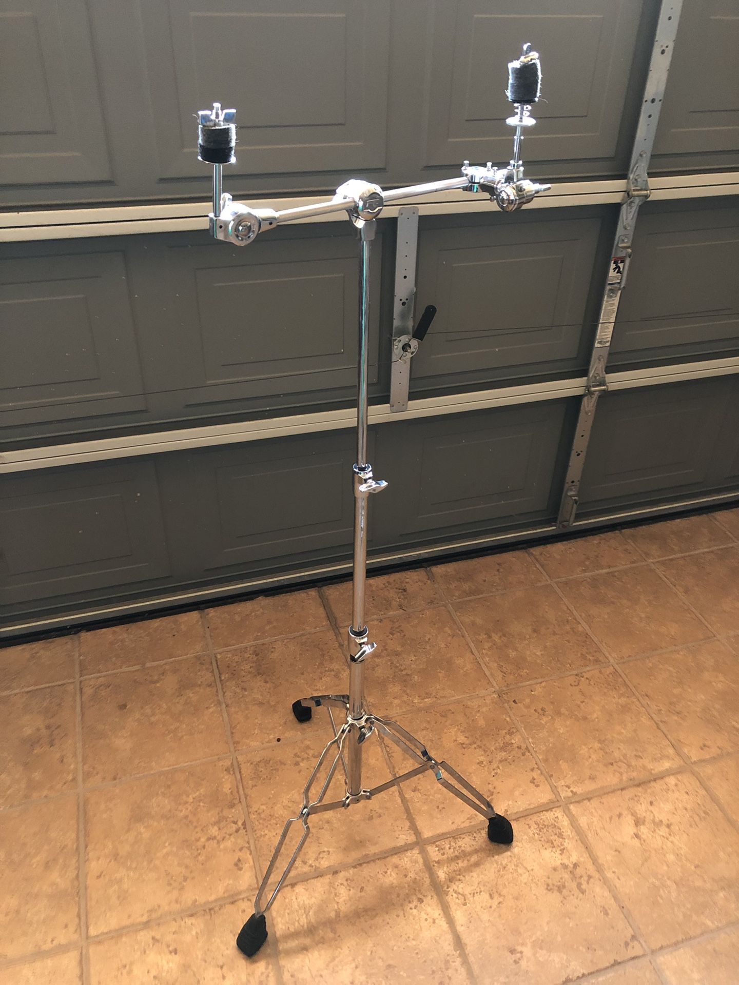 Pearl stand w Gibraltar Cymbal arm