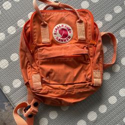 FJALLRAVEN MINI BACKPACK