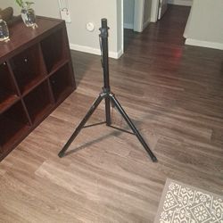 Speaker Stand