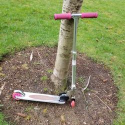 Razor A 2-Wheel Kick Scooter - Pink: Steel & Aluminum Frame, Urethane Wheels