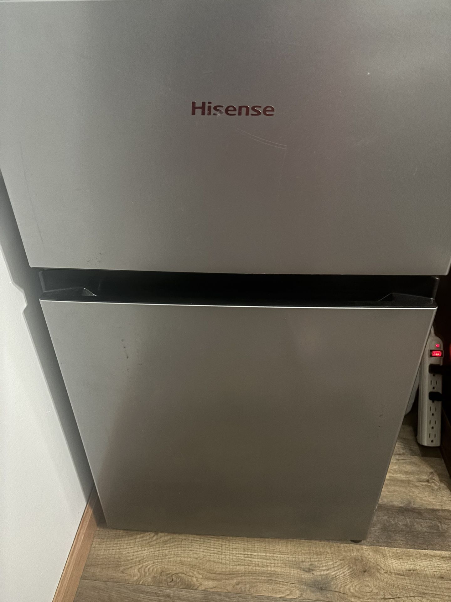 Hisense mini Fridge/Freezer