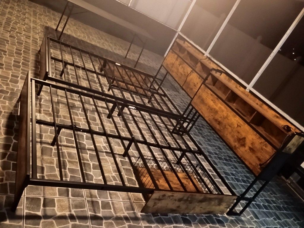 2x Full Beds Wood headboard With Metal