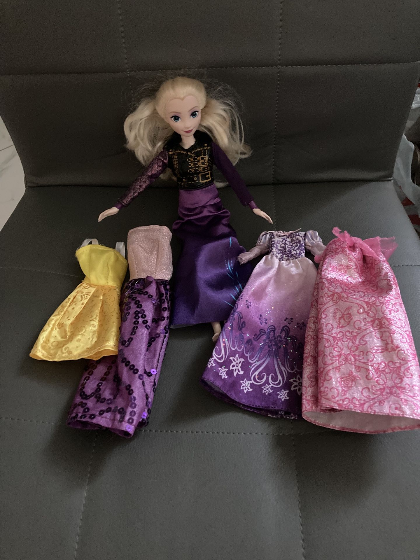 Barbie Comes With Clothes