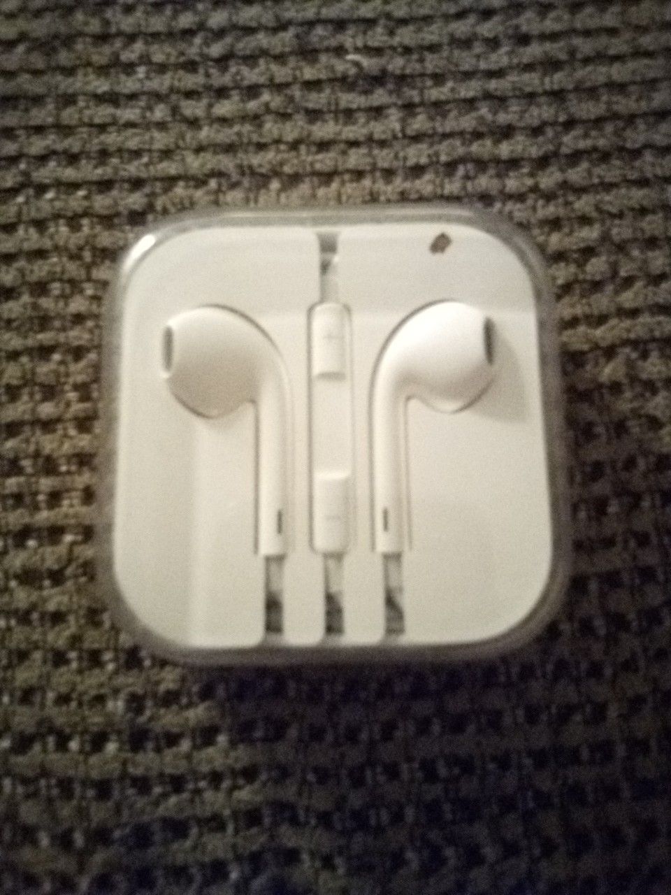 Apple earpods