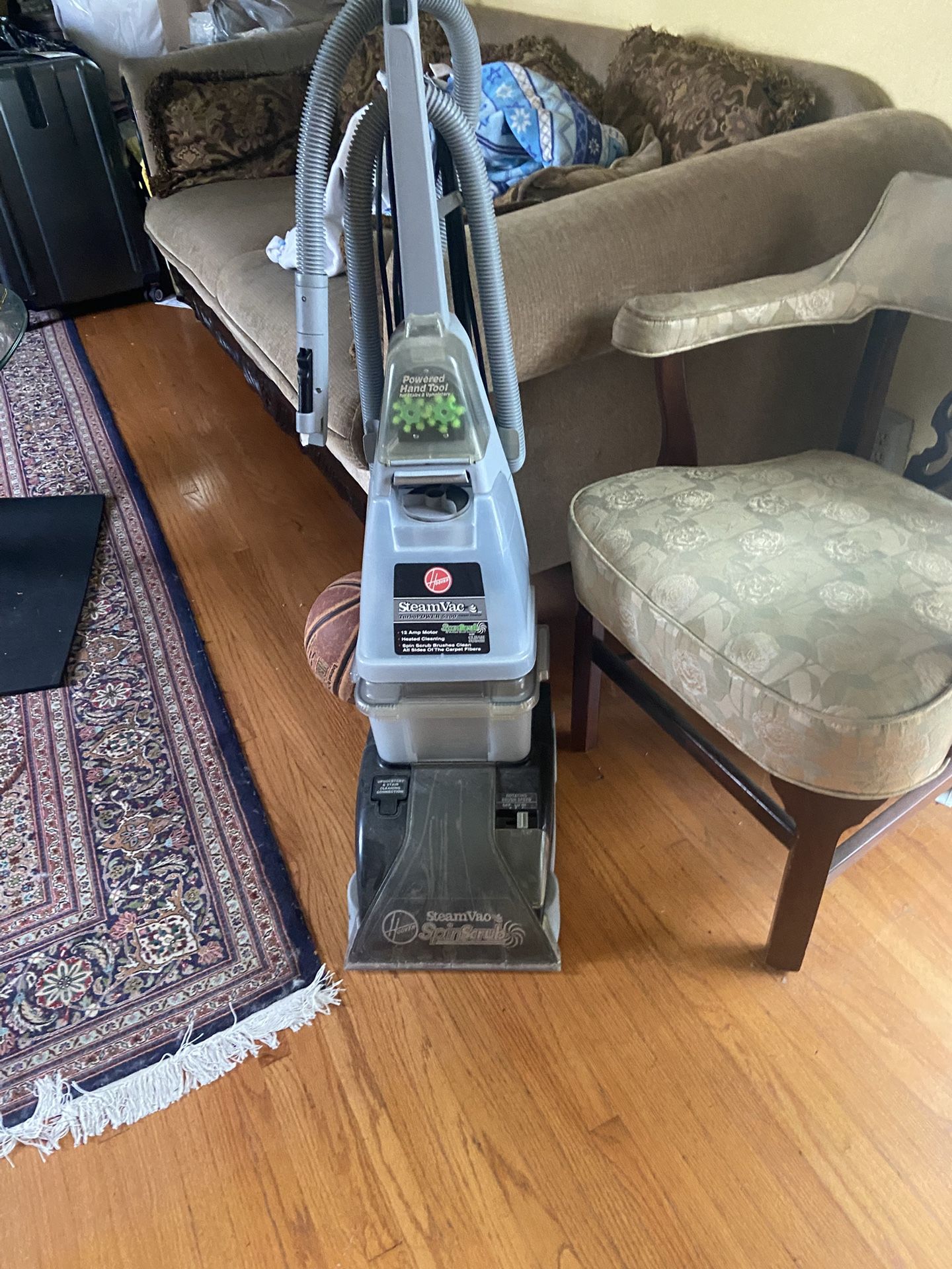 Hoover Power scrub Deluxe Carpet Cleaner