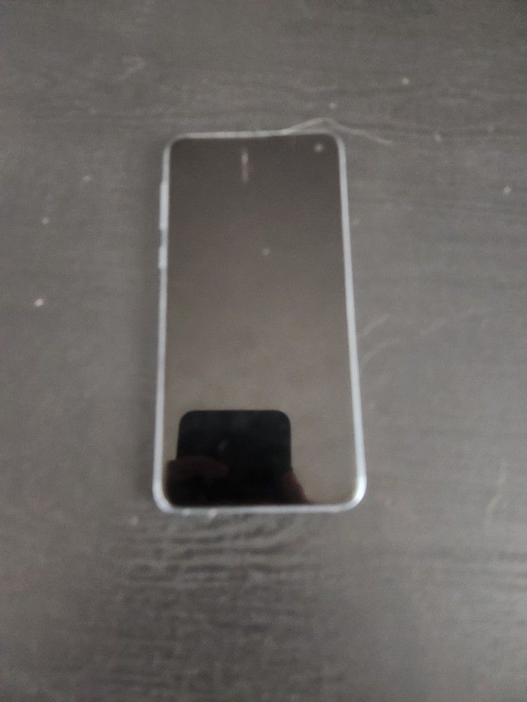 Samsung S10e