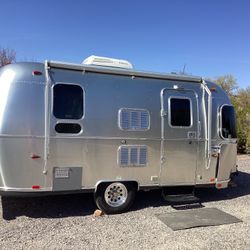 2015  Airstream International Serenity