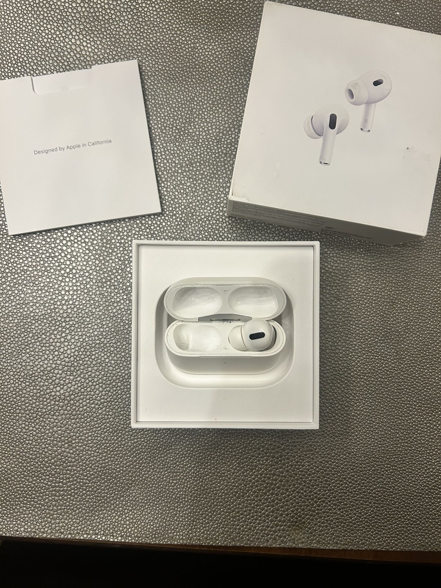 Airpods Pro 2nd Generation USB-C [ONE AIRPOD ONLY, USED]