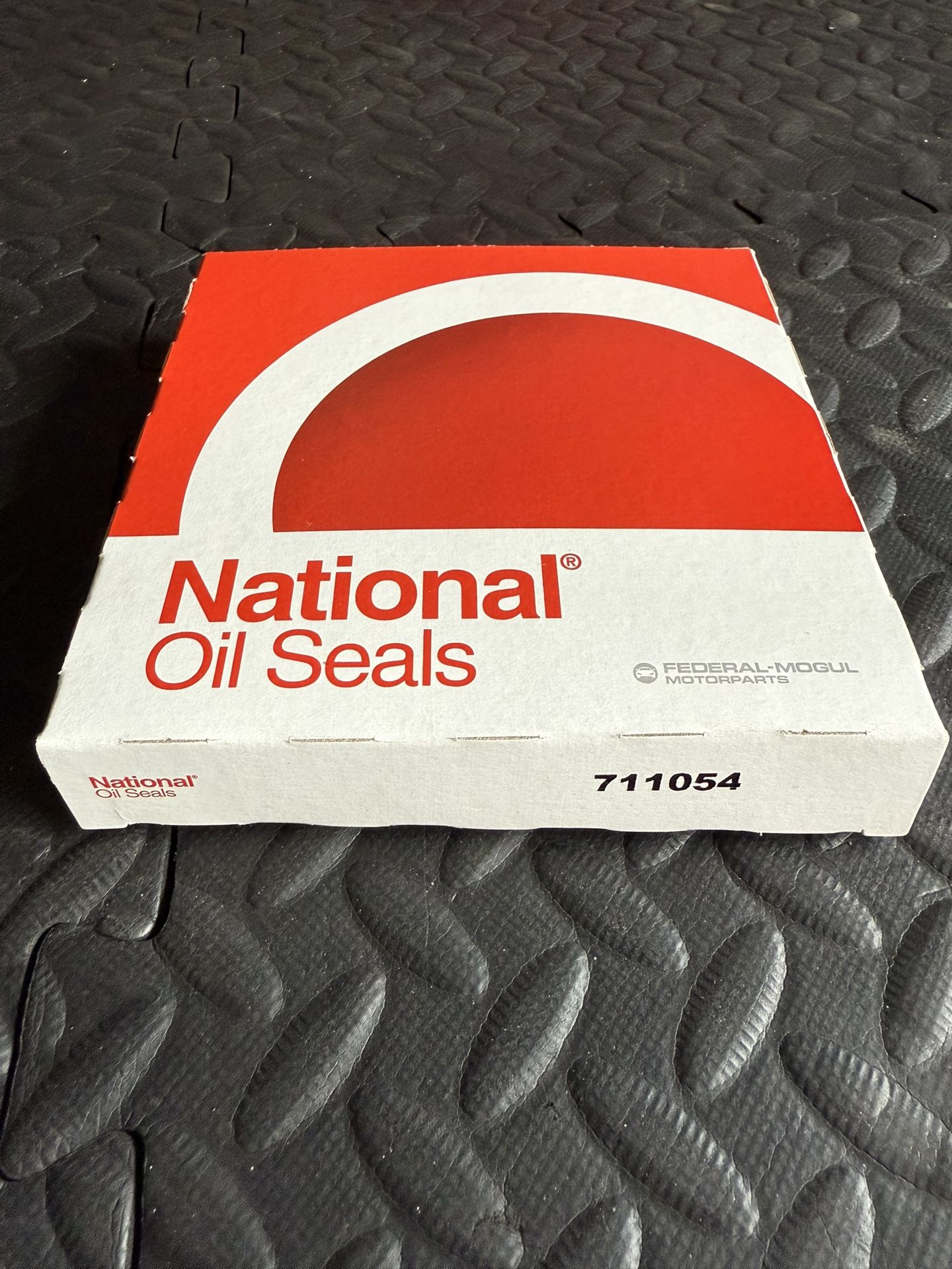 Chrysler 300C 5.7 Axle Seal 711054