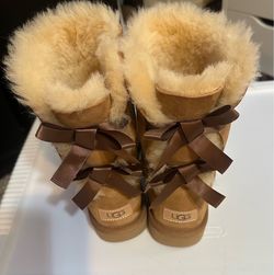 UGG Bailey Bow Boots II