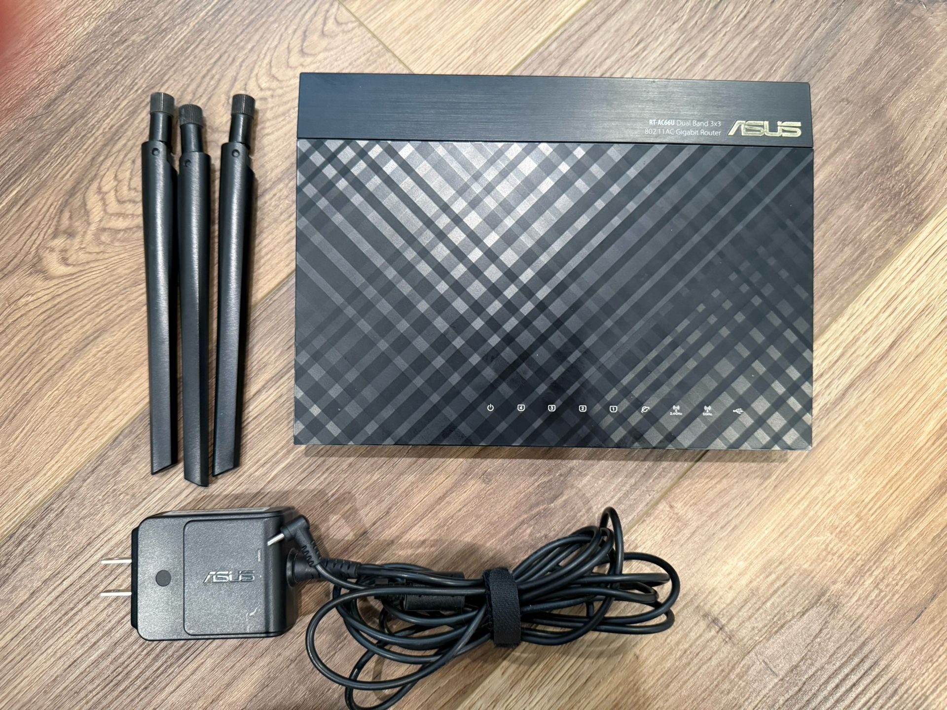 ASUS RT-AC66U Gigabit Router