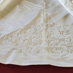 Wedding Dress high-end  Bust: 39” Waist: 30” Length: 60” Tail: 84”  $300