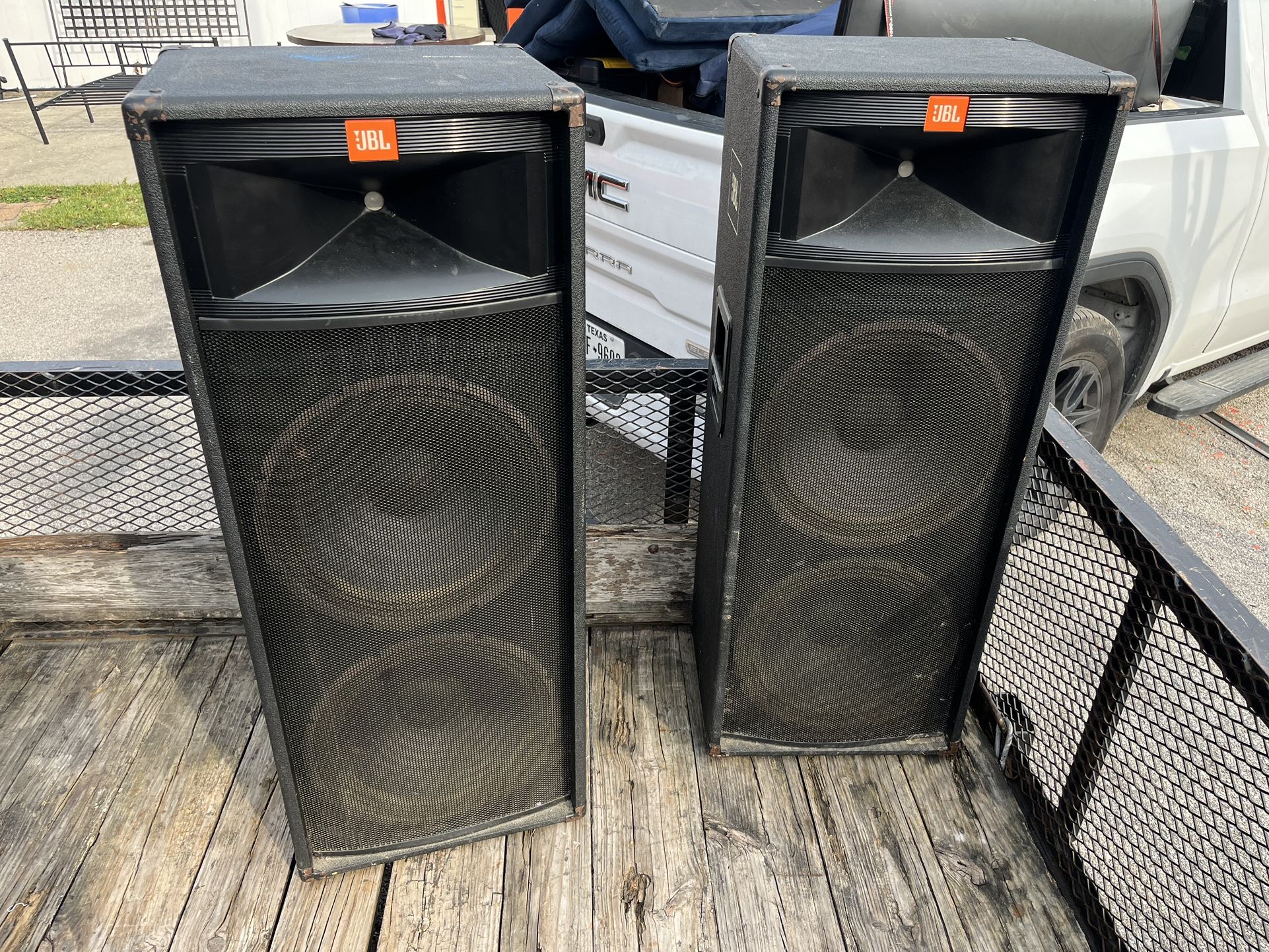 2) JBL speakers