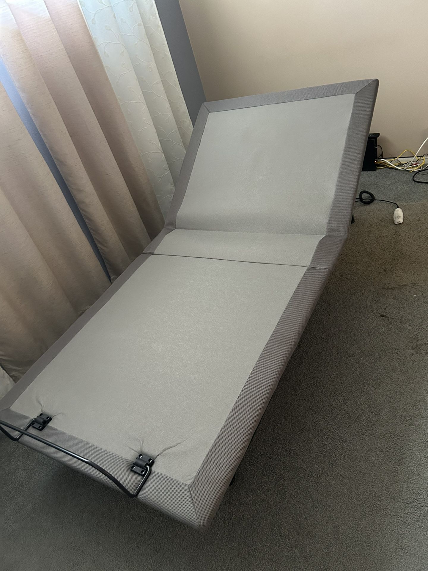 Single Bed Moveable Frame