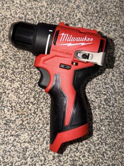 Milwaukee M12 12V Subcompact Brushlesss3/8 Drill
