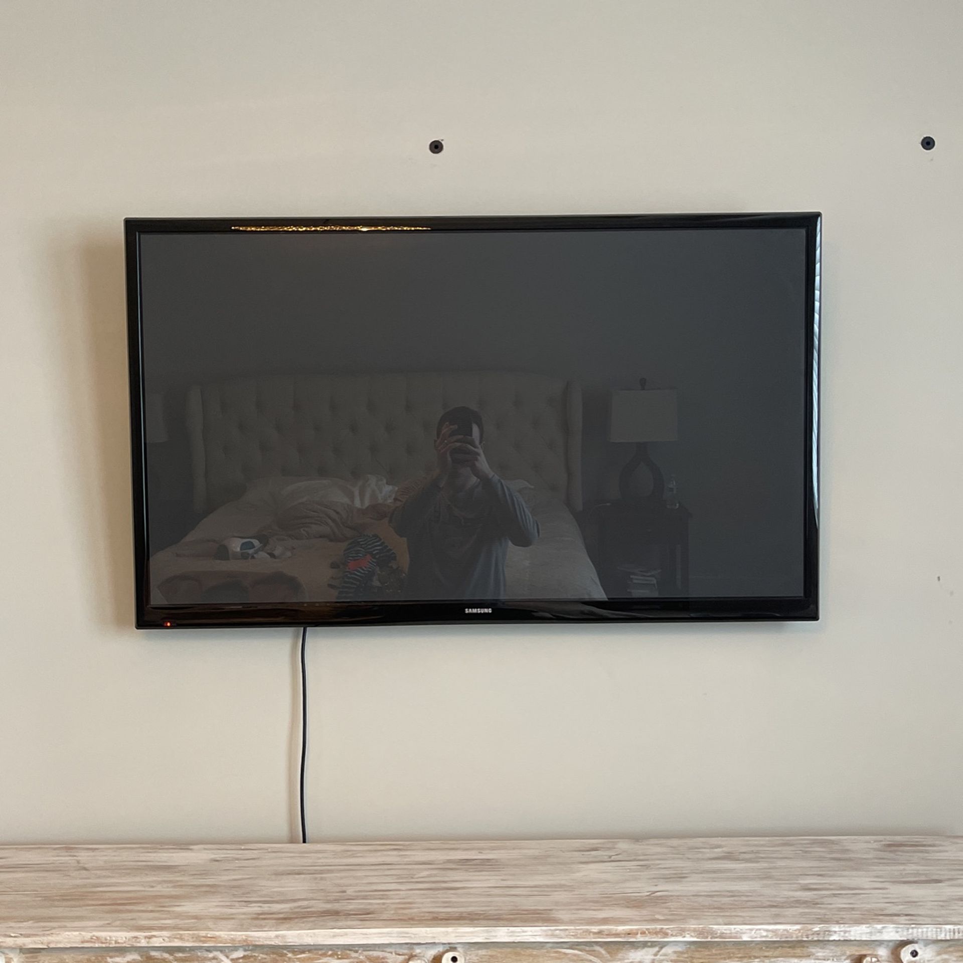 Samsung 44 Inch TV