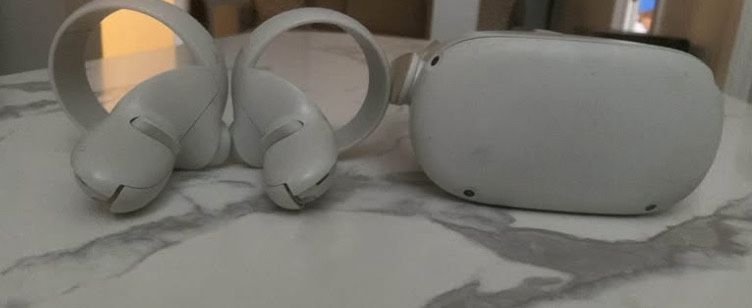 Brand New oculus quest 2 headset great condition