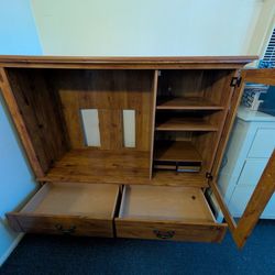 Sauder Entertainment Center/Armoire - VGC - OBO (Harbor City/90710)