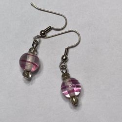 Fashion Jewelry Silver Earrings With Pink Swirled Bead