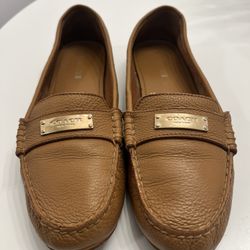 Coach Fredrica loafers Tan Flats Womens size 10B