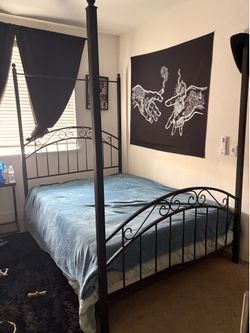 Queen size princess bed
