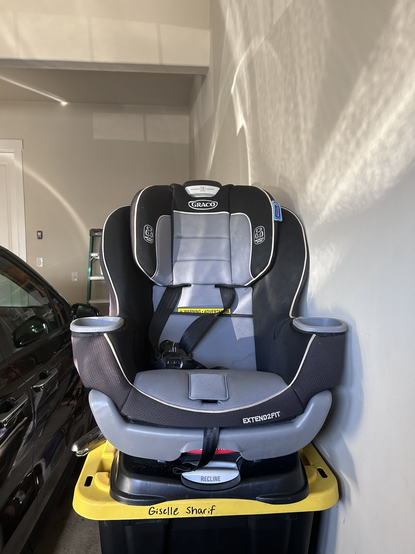 Graco Extend2Fit Convertible Baby Car Seat, Rear and Forward Facing, Adjustable Extension Panel for Extra Legroom, Gotham