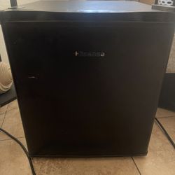 Hisense Mini Fridge 