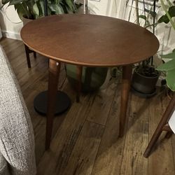 Round End Table 
