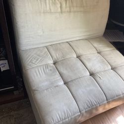 Nice & Very Confortable Armchaire 