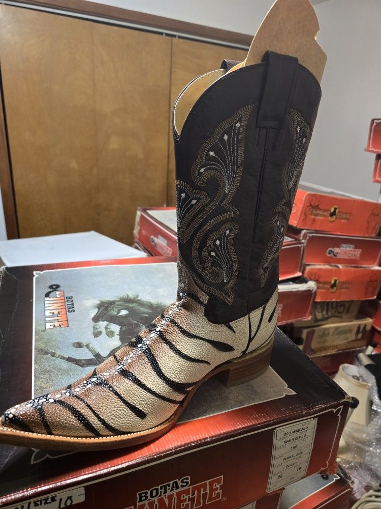 Cowboy Boots New Size9