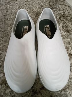 Stand + shoes