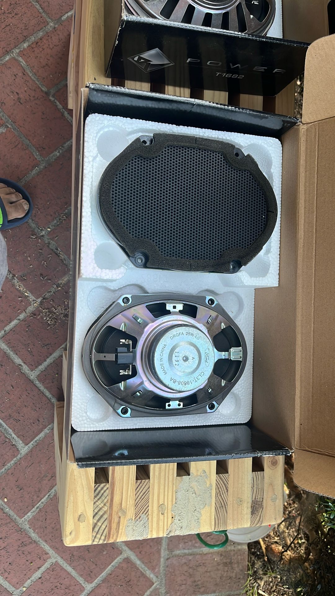 Ford F150 Speakers