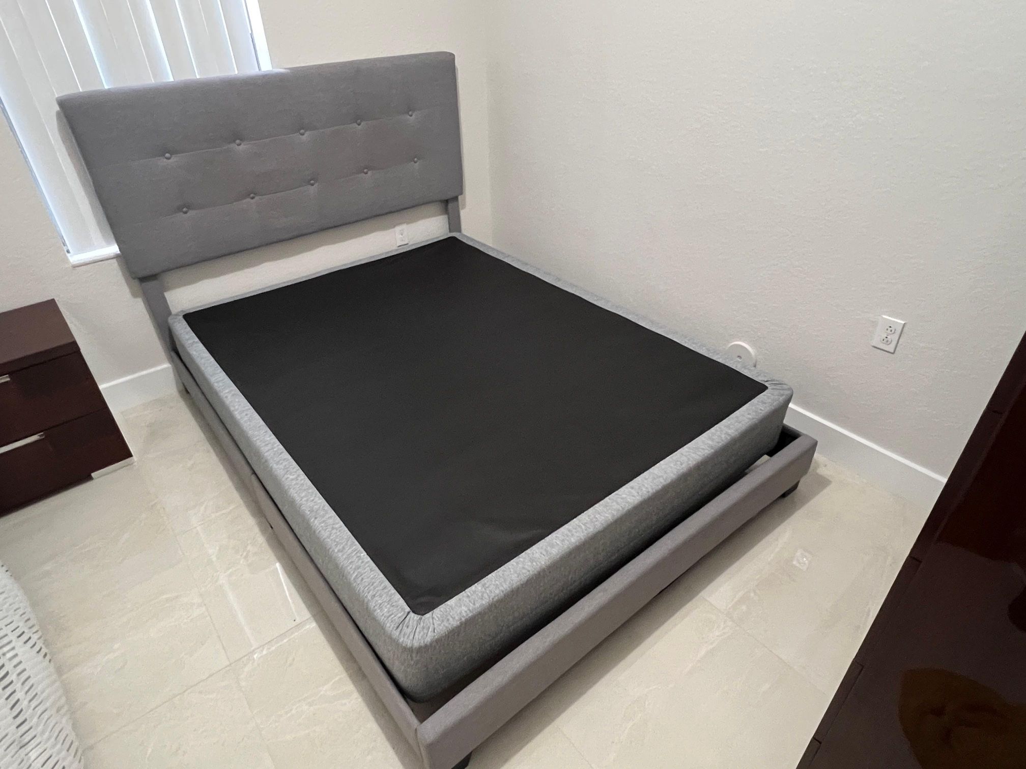 Queen bed with mattress