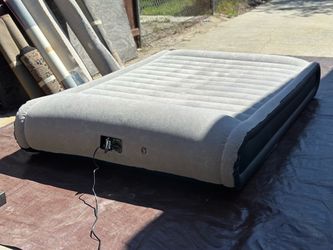 Sable [Queen] Air Mattress with Built-In Electric Pump