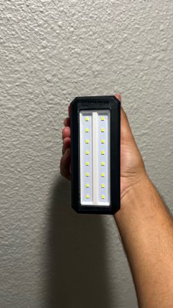 Milwaukee M12 Rover Flood Light
