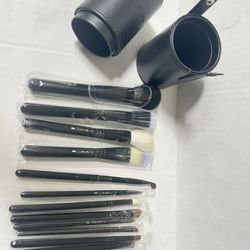 MAC Brushes Set