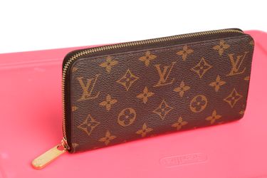 😍 Louis Vuitton Brown Monogram Canvas Zip-Around "Zippy" Wallet - M42616