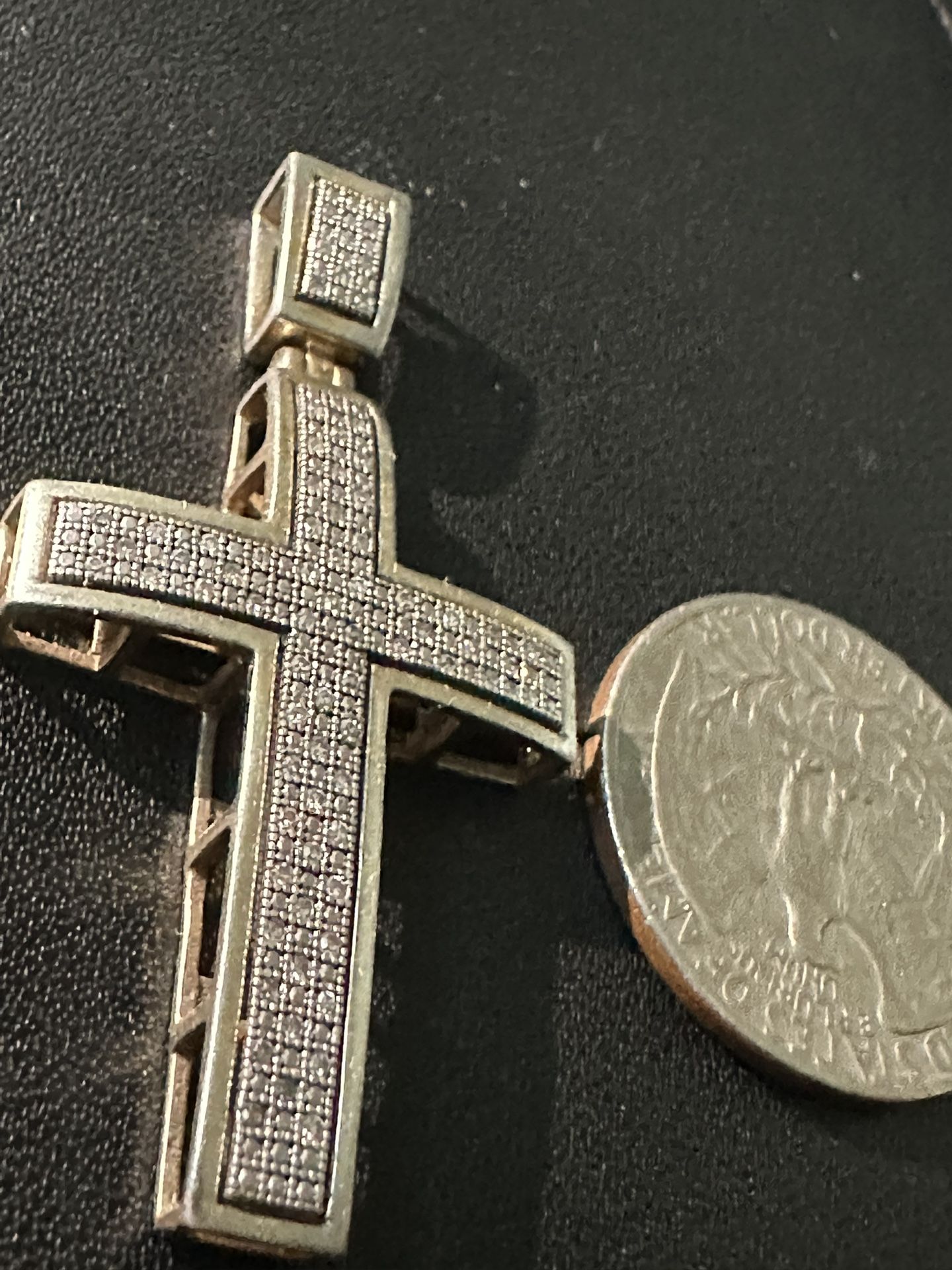 Si Diamond Cross Pendant