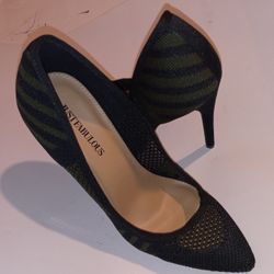 Dark Green And Black Shoe By Justfabuous Size 6  1/2
