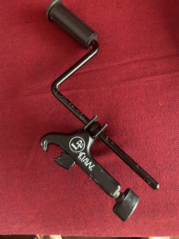 Latin Percussion LP592A-X Claw with Microphone Mount