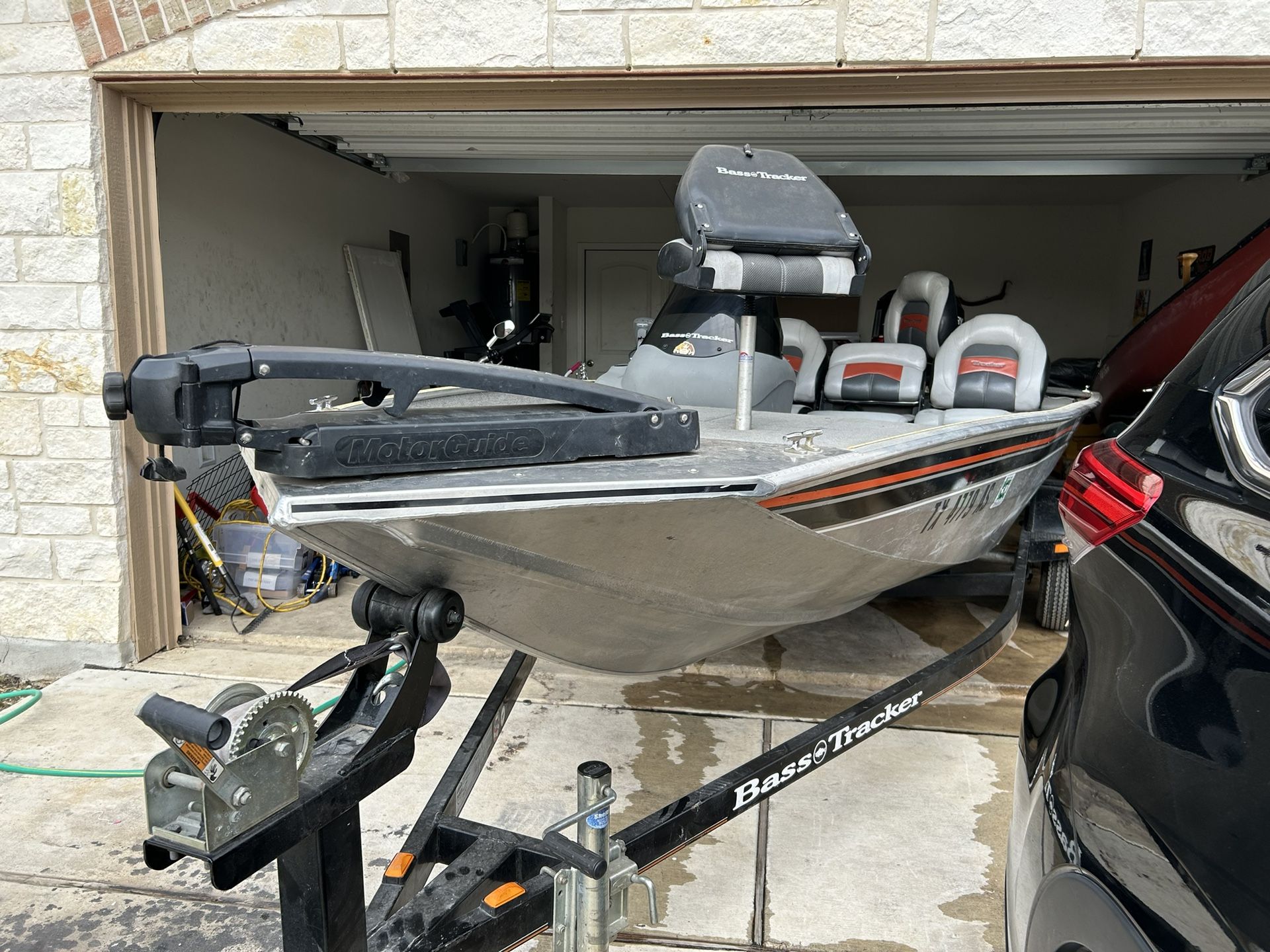 Bass Tracker
